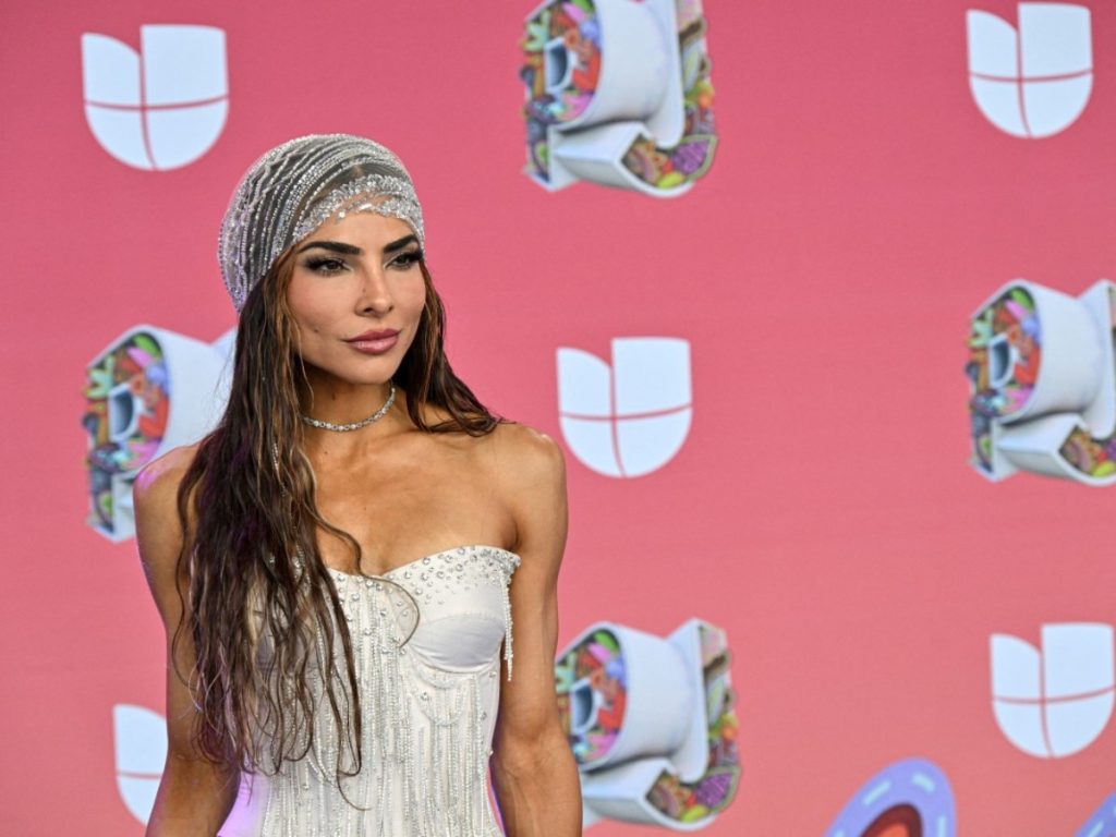 La presentadora y actriz mexicana Alejandra Espinoza asiste a la 22ª edición de los Premios Juventud en el Figali Convention Centre de Ciudad de Panamá, el 25 de septiembre de 2025. Foto/ AFP