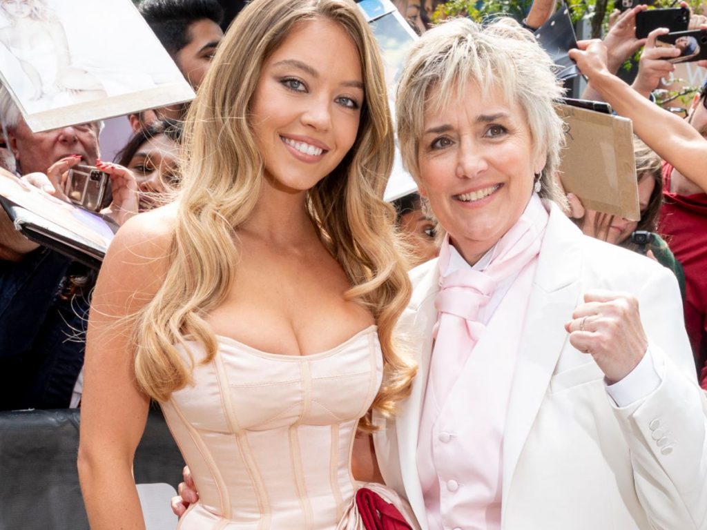ney Sweeney y la exboxeadora Christy Martin asisten al estreno de Christy durante el Festival Internacional de Cine de Toronto 2025, en el teatro Princess of Wales, el 5 de septiembre de 2025, en Toronto, Canadá. Foto/ AFP