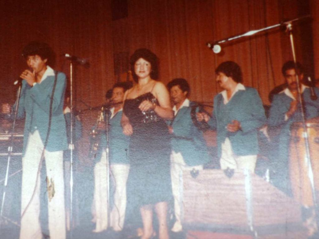 Inicios de Los Hermanos Flores