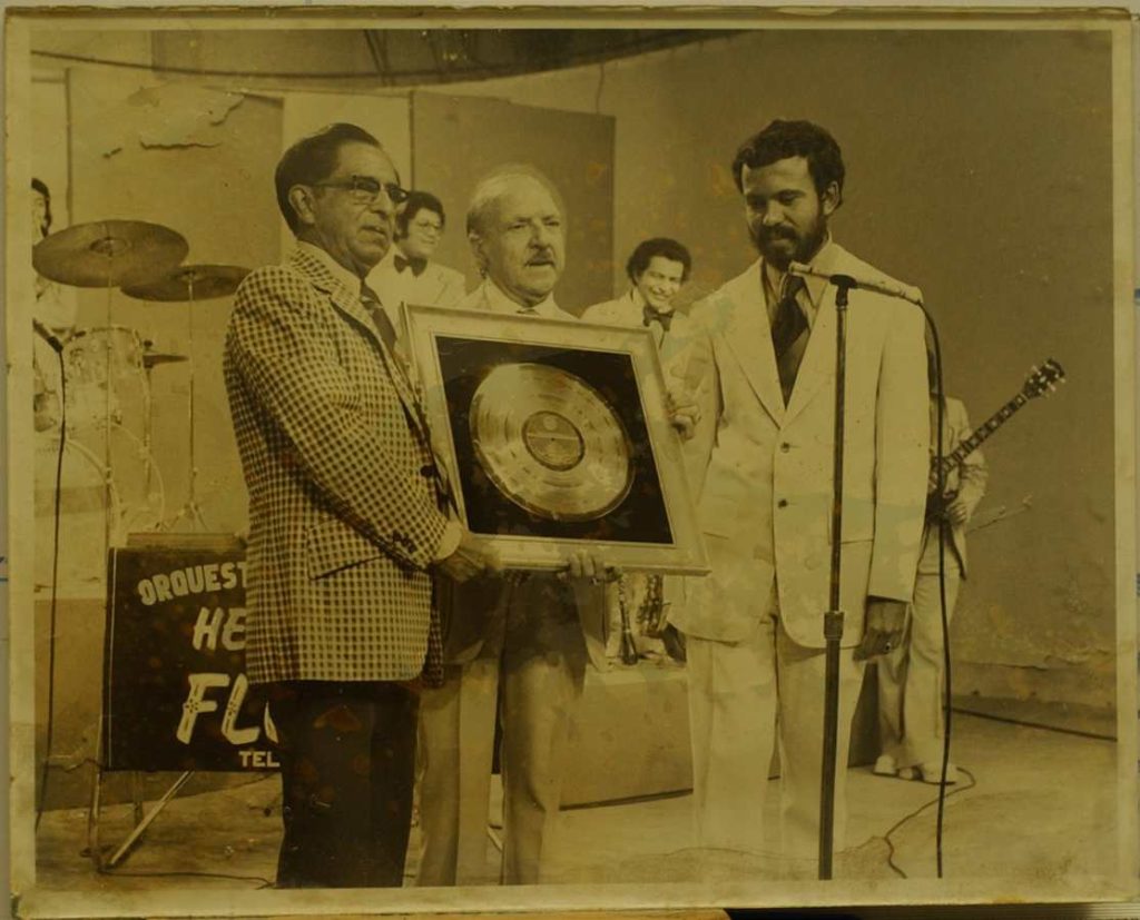 Inicios de Los Hermanos Flores