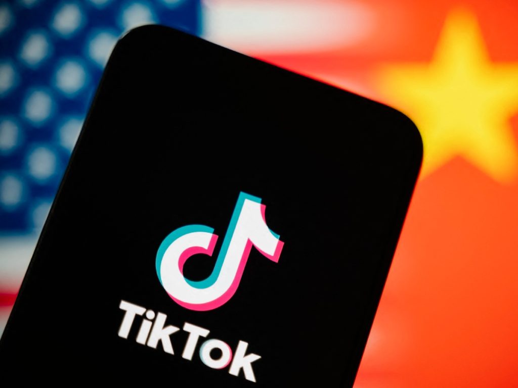 EE.UU. y China alcanzaron en Madrid un consenso sobre TikTok que define el control de datos, algoritmos y propiedad intelectual, en medio de tensiones comerciales entre ambos países.
