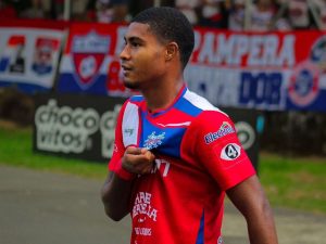 Joshua Gallardo, de Firpo, celebra su gol ante el Zacatecoluca. Foto X Firpo
