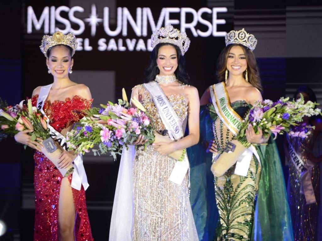 Miss Mesoamérica (izq.), Miss El Salvador  (cent.)y Miss International. Foto Jessica Orellana elsalvador.com