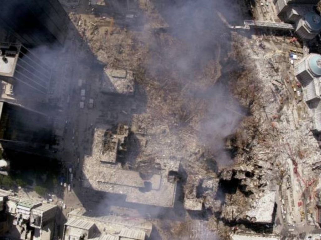 Restos de las torres gemelas del World Trade Center tras el ataque terrorista en septiembre de 2001. Foto EDH/ AFP