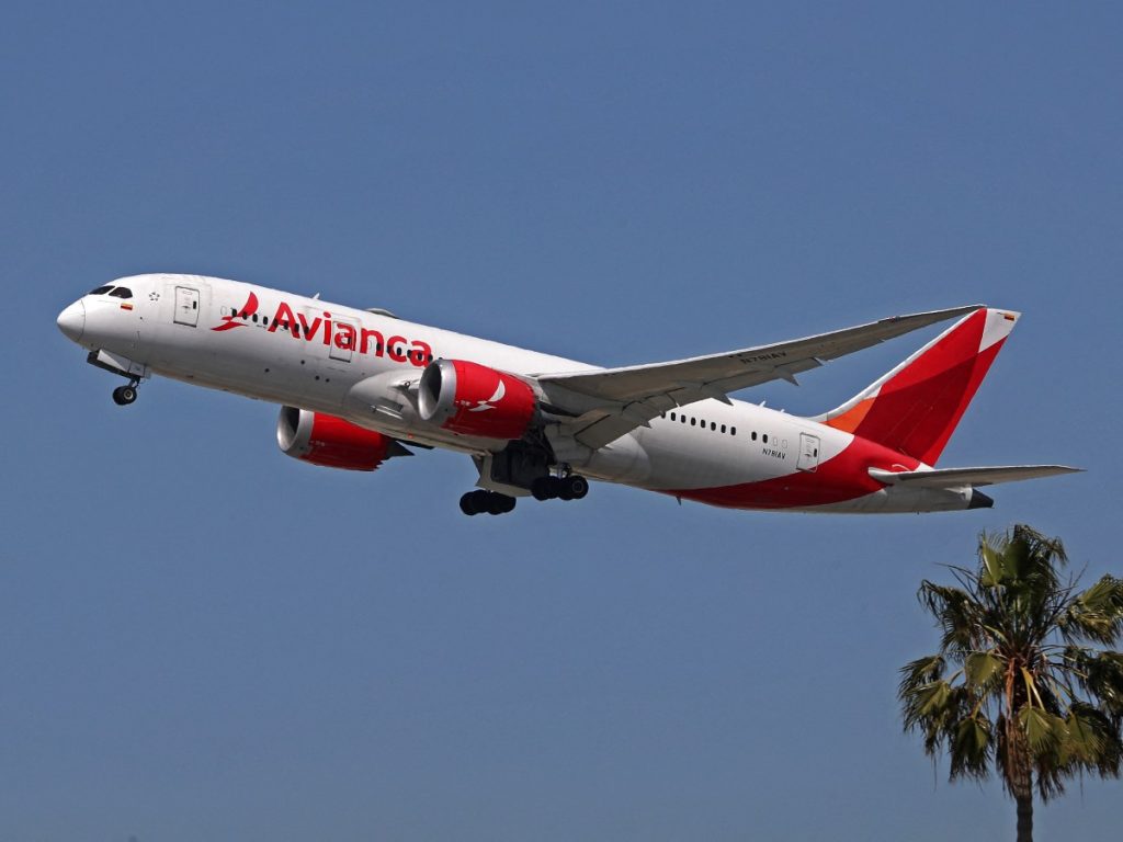 Avianca anunció cuatro frecuencias adicionales entre San Salvador y Ciudad de México a partir de octubre de 2025.
