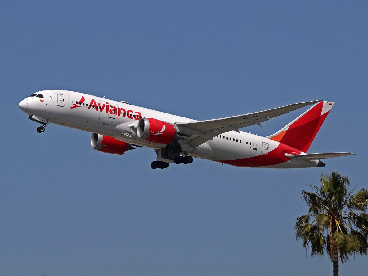 Avianca anunció cuatro frecuencias adicionales entre San Salvador y Ciudad de México a partir de octubre de 2025.