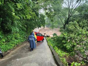 CALLE A CANTON LA PAZ, FINAL ORIENTE BARRIO SANTA CRUZ, RÍO COPINULA POZA SANTA CRUZ, DISTRITO DE GUAYMANGO, AHUACHAPAN SUR