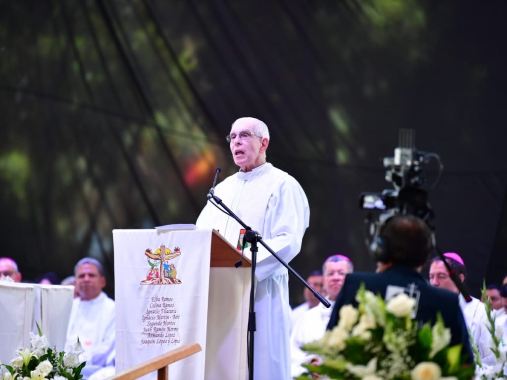 El padre Rodolfo Cardenal, de la UCA, recordó que el padre Tojeira recogió la lucha por la verdad y la justicia. Foto: elsalvador.com