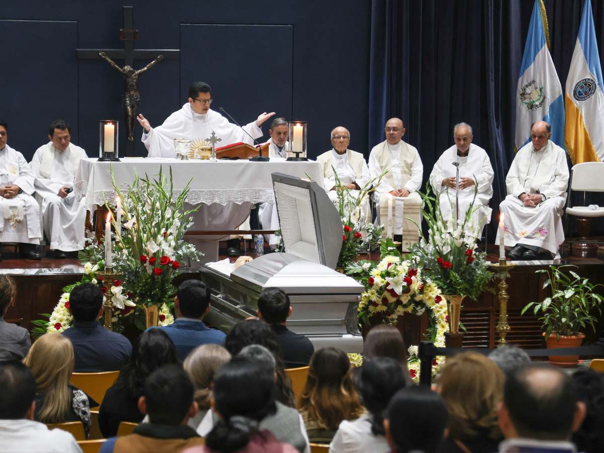 El padre José María Tojeira, jesuita y exrector de la UCA, falleció en Guatemala a los 78 años.