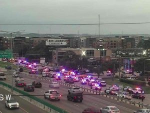 Tiroteo en centro de migrantes en Texas deja tres muertos y varios heridos