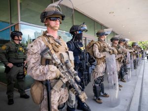 Trump propone enviar tropas a Nueva Orleans, generando tensiones con autoridades locales.