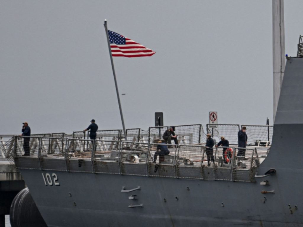 Buque con bandera de Estados Unidos patrullando el Caribe en el marco de la operación contra presuntos narcotraficantes venezolanos, que elevó la tensión con Caracas.