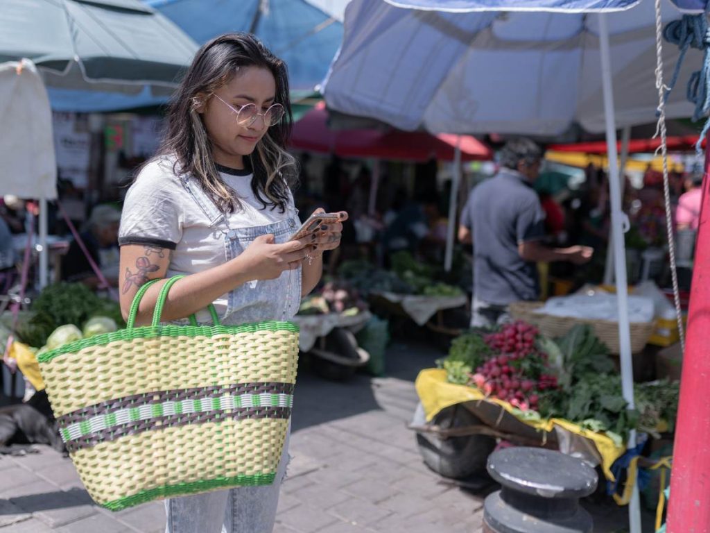 Plataformas como Facebook, YouTube, TikTok e Instagram concentran la mayor parte del tiempo en línea.