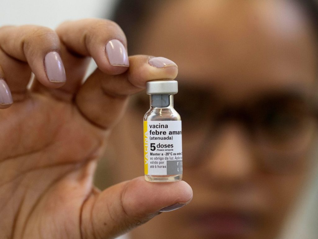 La vacuna para la fiebre amarilla solo se aplica una vez en la vida y su certificado tiene vigencia permanente.