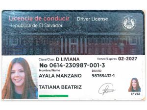 Cómo sacar la licencia de conducir por primera vez en El Salvador