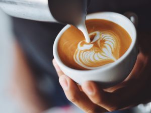 Cafeterías en el Centro Histórico de San Salvador. Fotografía/ Freepik
