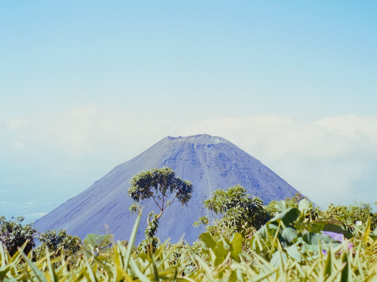 turismo-el-salvador-volcan-izalco-fotografía-analogica-mariana-cabrera