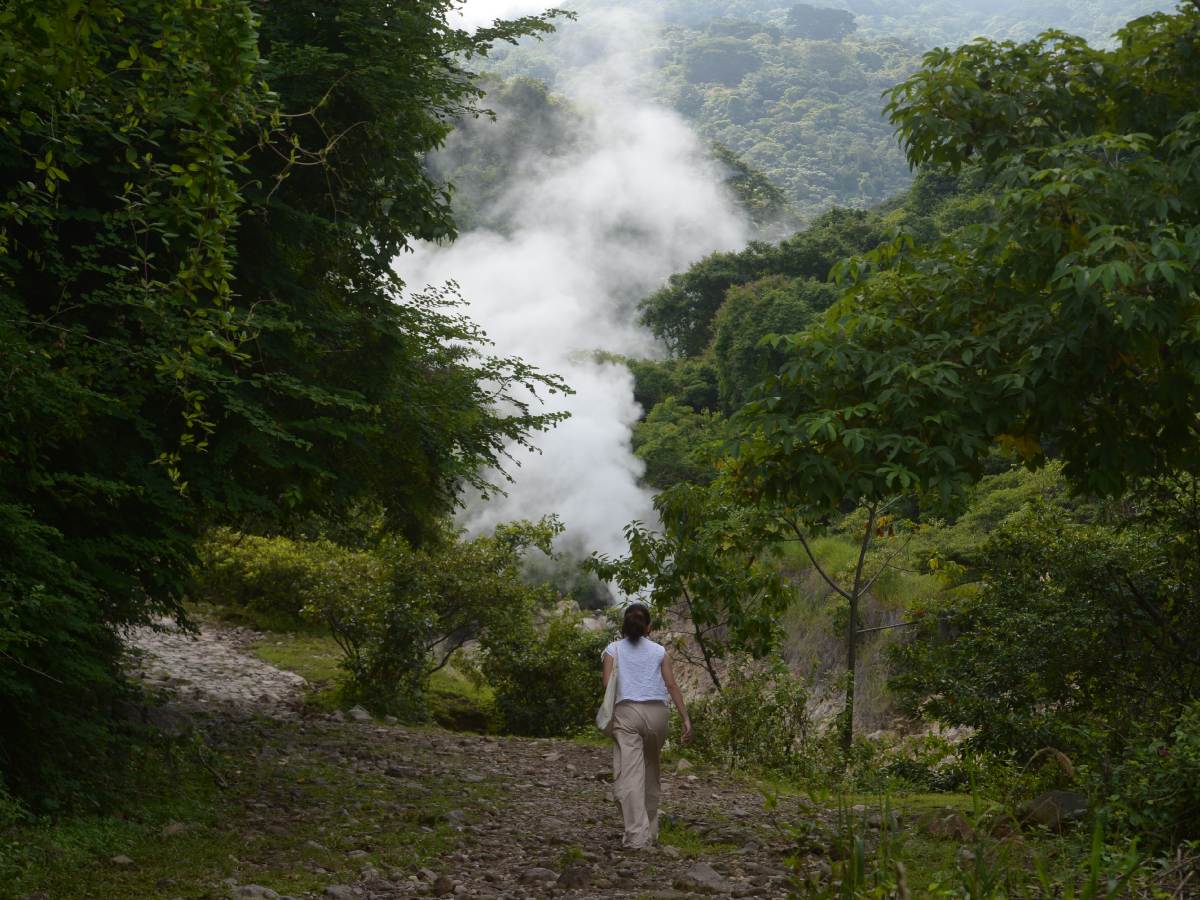 El vapor de los Infiernillos crea un ambiente único en San Vicente. Fotografía/ elsalvador.com