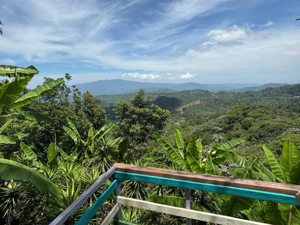 Cerro El Pericón, Arambala.