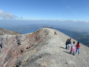 Vientos fuertes podrían impedir llegar al cráter del volcán de Santa Ana