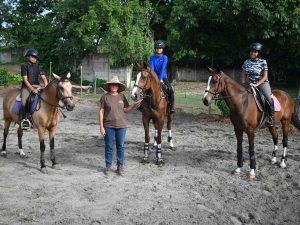 Equitación en El Salvador, bienestar, conexión y diversión a caballo