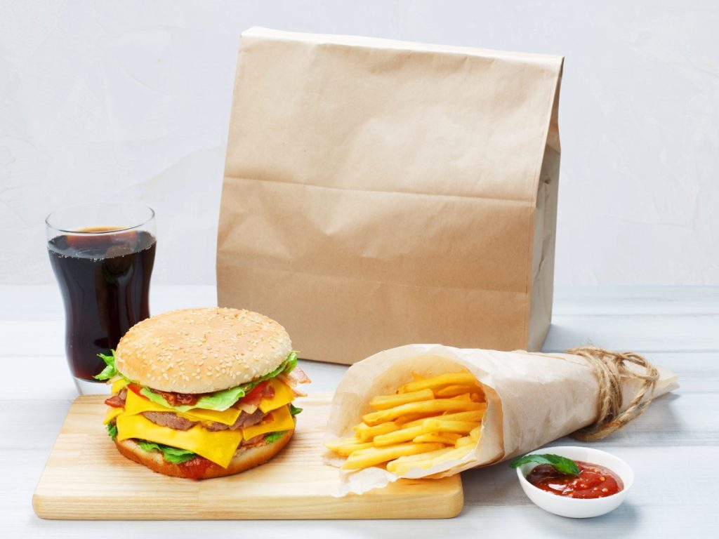 Investigaciones recientes advierten que los ultraprocesados activan los circuitos de recompensa del cerebro, lo que favorece el consumo repetitivo en la Generación X.