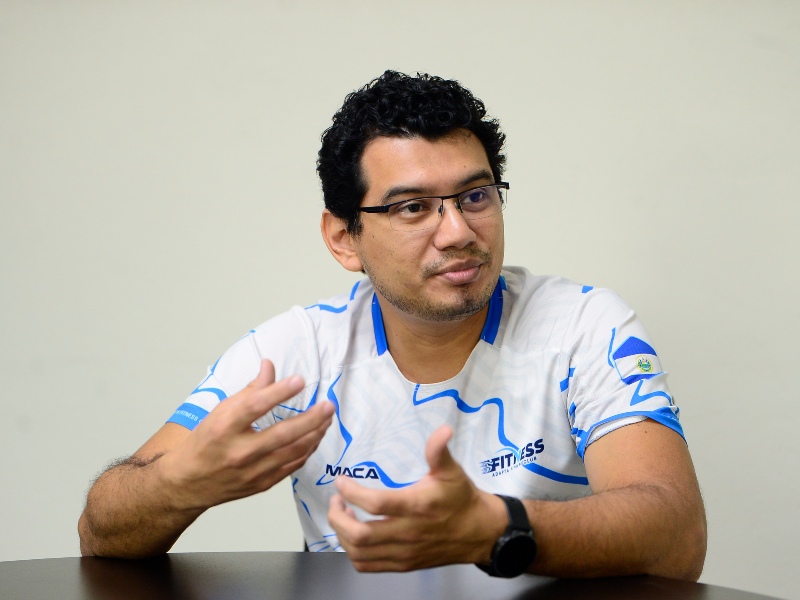 Exau de León lidera con el ejemplo como embajador del Adapta Fitness Club.