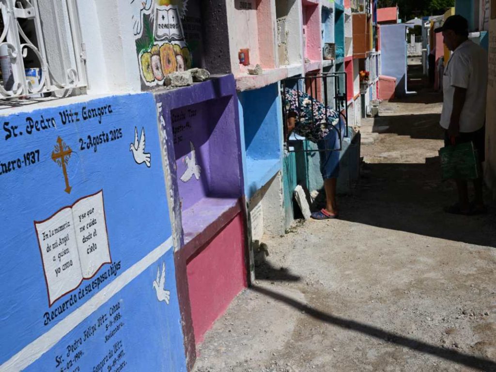 Preparación para el Día de Muertos.