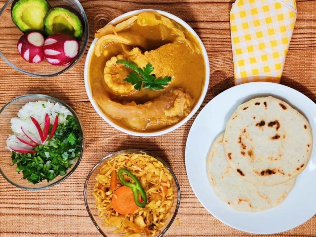 Lugares para comer sopa de patas en San Salvador 