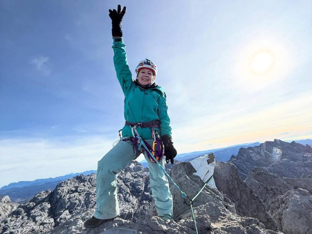 Con cada paso hacia la cima, Alfa Karina Arrué reafirma que los sueños grandes también nacen en países pequeños como El Salvador.