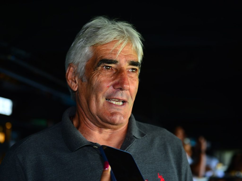 El director técnico de Alianza FC comparte sus impresiones durante la conferencia de prensa tras anunciar el nuevo patrocinio.