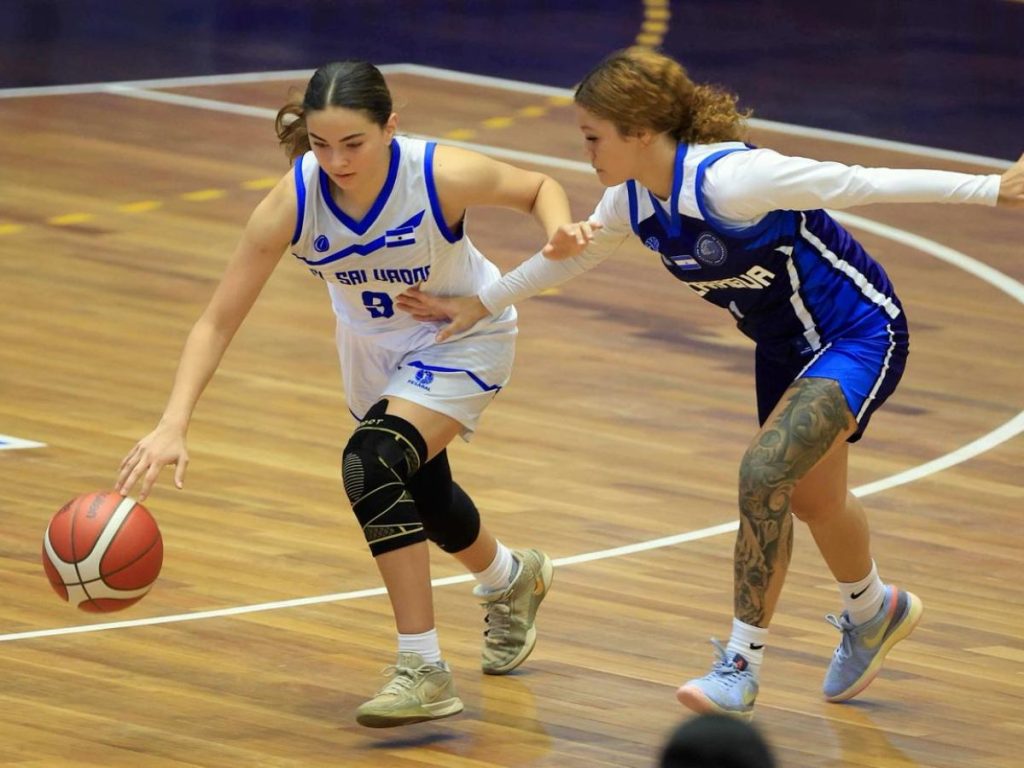 La selección femenina U19 de El Salvador avanza a semifinales tras vencer 66-44 a Nicaragua en el grupo B.