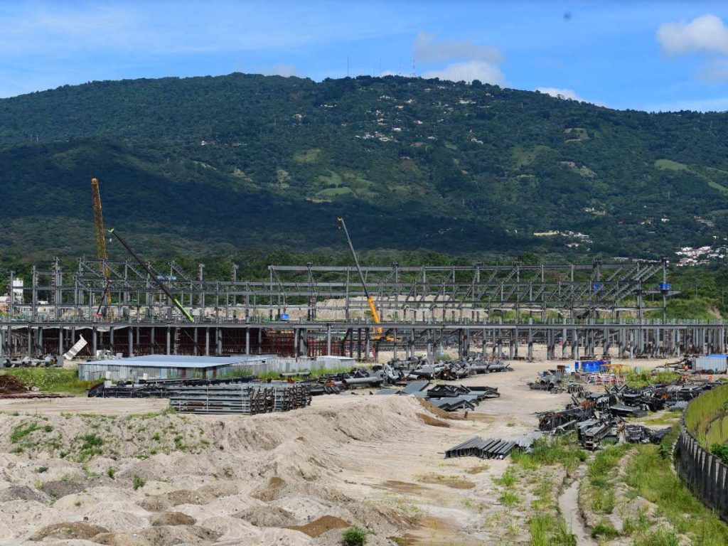 Así luce la construcción del nuevo Estadio de El Salvador. Foto Emerson Del Cid