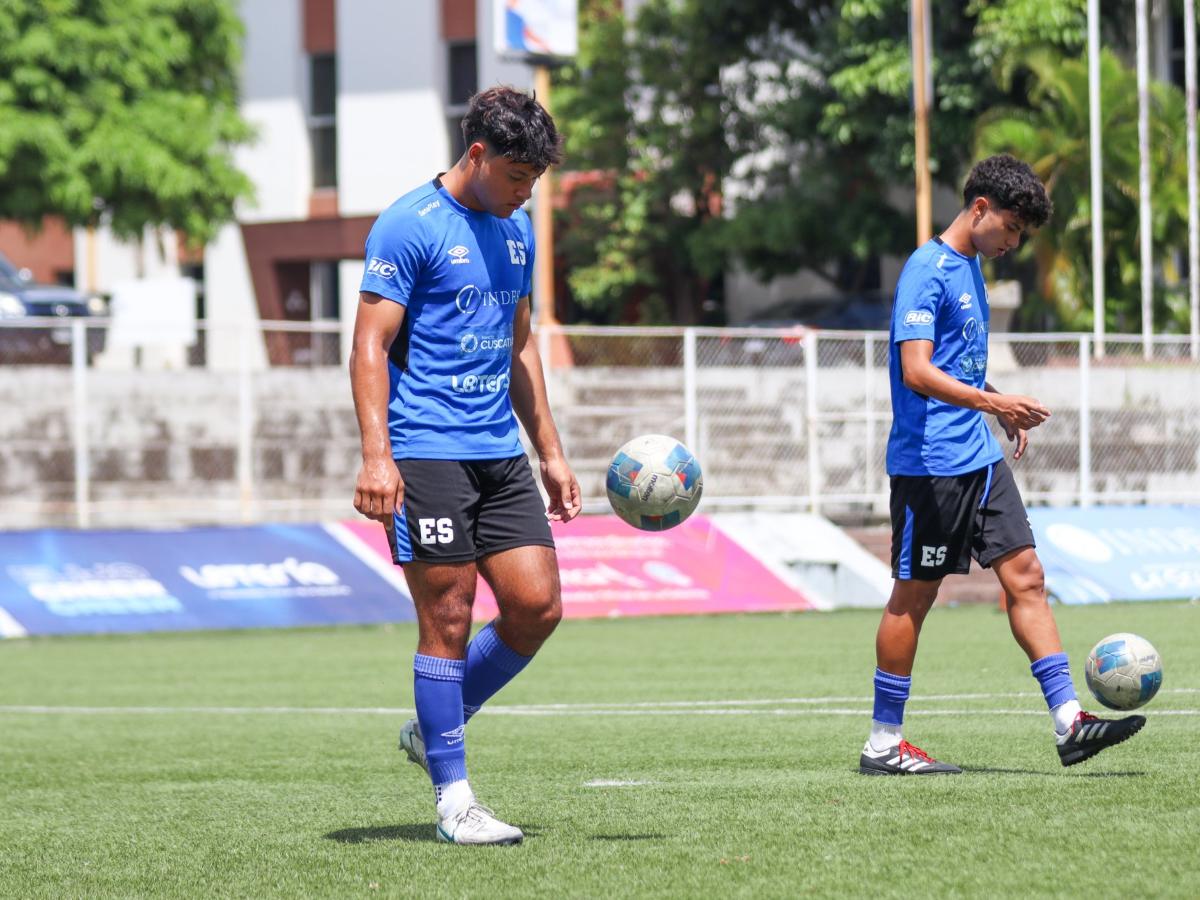 Francis Castillo (izq.) entrena con la selección preolímpica sub 23. Foto X Selecta