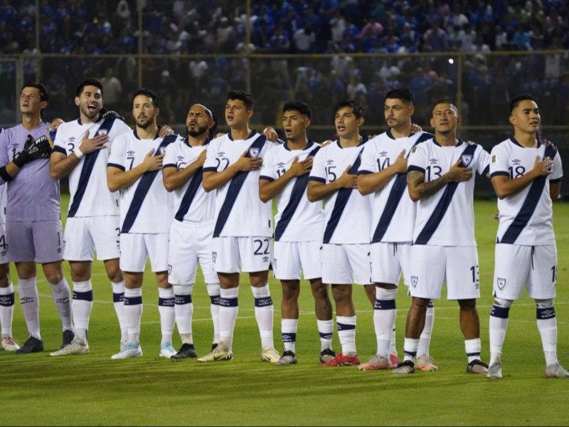 deportes-futbol-guatemala-seleccion-en-estadio-cuscatlan