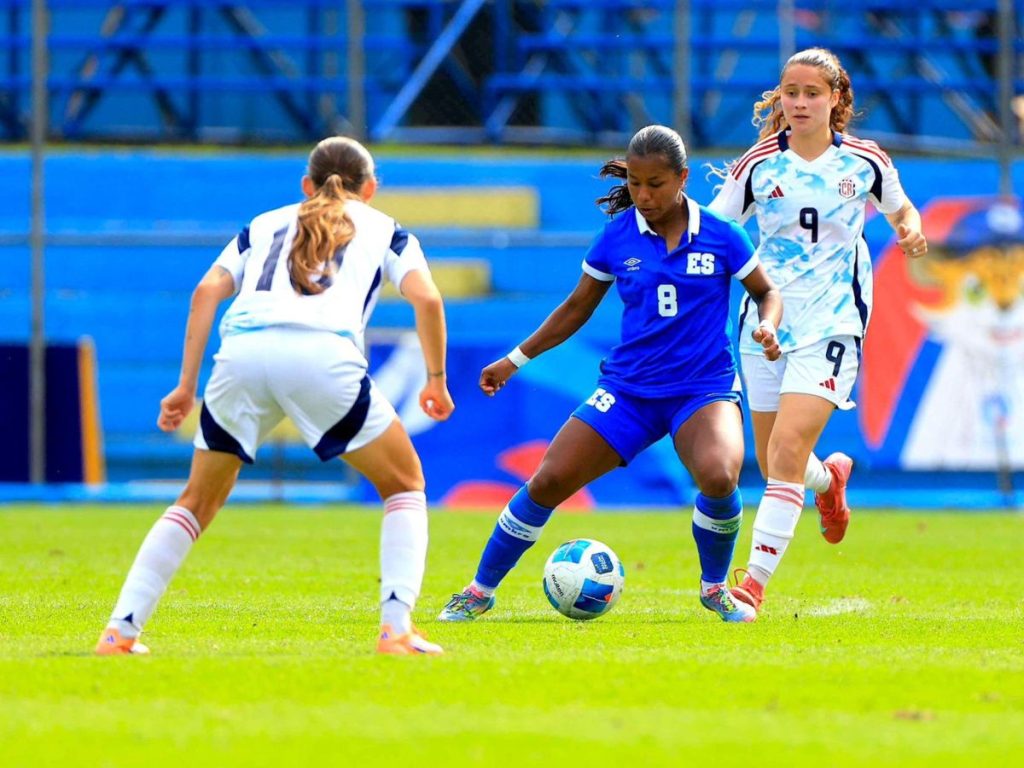 La Selecta Femenina se quedó con la medalla de plata en los Juegos Centroamericanos 2025. Foto X Selecta