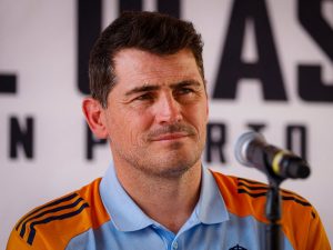 Iker Casillas firmará autógrafos en San Salvador un día antes del partido de leyendas