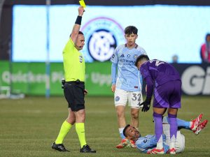 Pierre-Luc Lauziére será el árbitro del partido entre El Salvador y Guatemala. Foto AFP