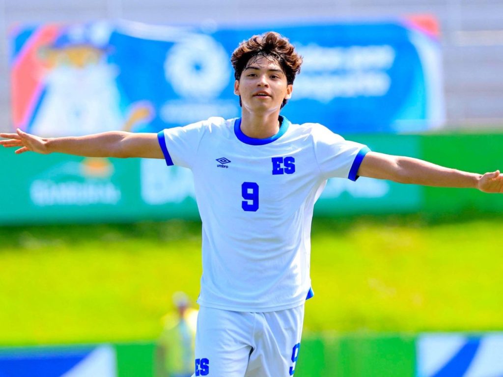Carlos Garay celebra su gol con la Selecta Sub-20 ante Nicaragua en los Juegos Centroamericanos 2025. Foto X Selecta