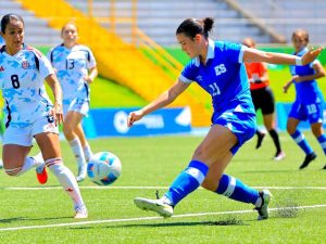 La Selecta femenina perdió 1-0 ante Costa Rica en los Juegos Centroamericanos 2025. Foto INDES