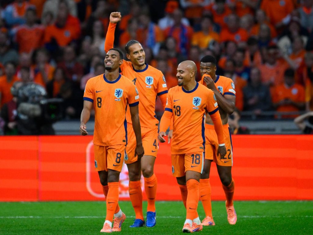 Virgil Van Dijk, de Países Bajos, celebra victoria rumbo al mundial 2026. Foto AFP
