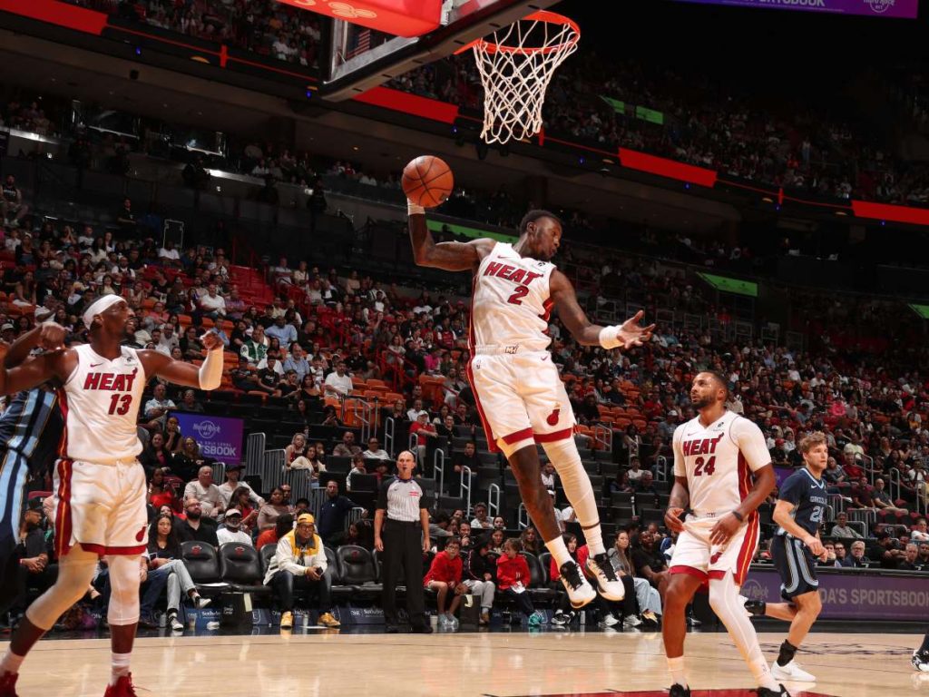 Terry Rozier (C) es acusado de apuestas ilegales en la NBA. Foto AFP 