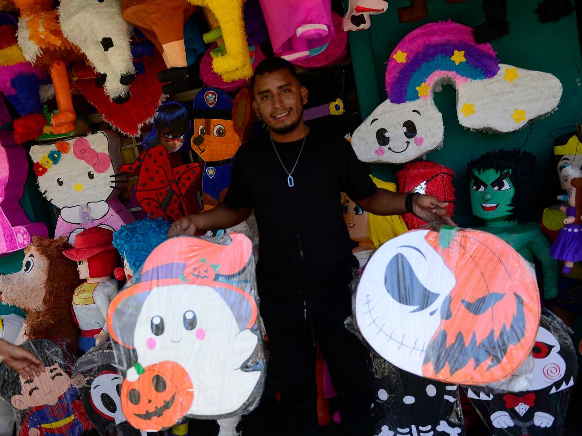 dinero-hallowen-piñatas-disfraz-negocios04
