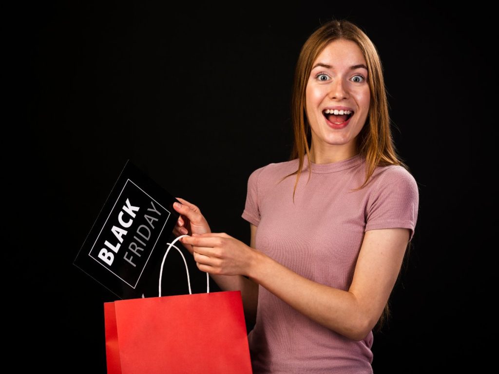 Emprendedores salvadoreños aprovechan el nuevo marco legal para promocionar sus productos con ofertas de Black Friday.