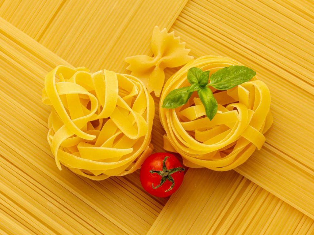 Estantería con marcas italianas en un supermercado de EE. UU.; algunas podrían salir del mercado si sube el arancel al 107%.