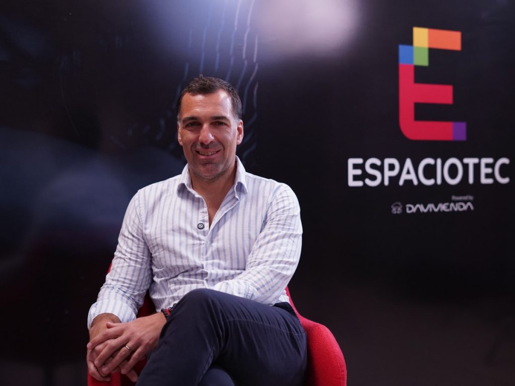 Ricardo Migoya fue invitado internacional de Espaciotec 2025, iniciativa impulsada por Banco Davivienda para promover la innovación y el emprendimiento tecnológico.