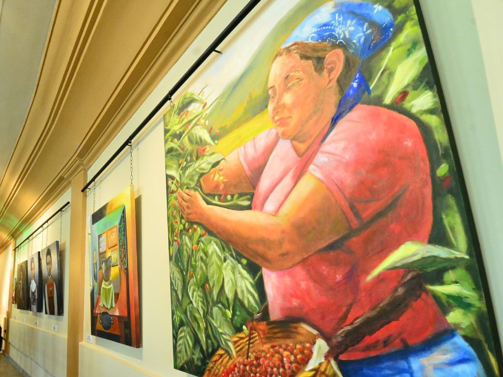 Starbucks Casa Bou se convierte en una galería viva que exhibe obras de artistas emergentes salvadoreños. Fotografía/ elsalvador.com