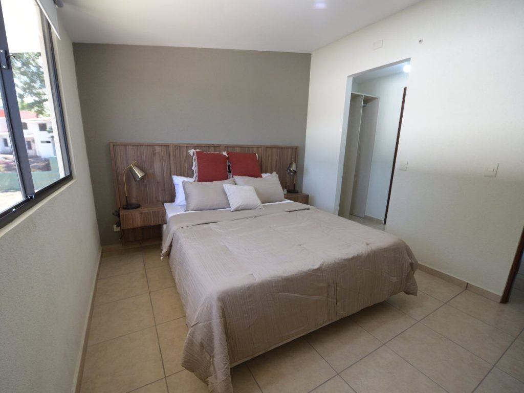 Las viviendas modelo ofrecen opciones de 86 m² y 100 m², pensadas para diversas etapas familiares.