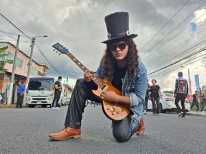 Alex Meléndez, de 22 años, proveniente de Lourdes, Colón, es un cosplayer que ha venido personificando a Slash.