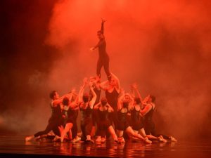 Más de 95 artistas en escena dieron vida a Carmina Burana en el Teatro Nacional de San Salvador.